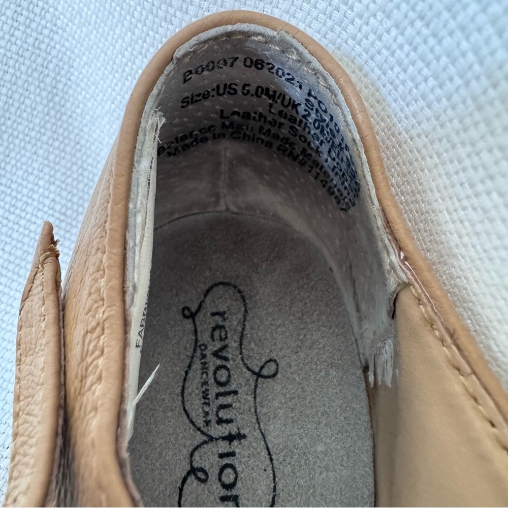 Revolution Dancewear Grecian Sandal Tan Jazz Shoe T Strap Size 5 - Picture 4 of 9
